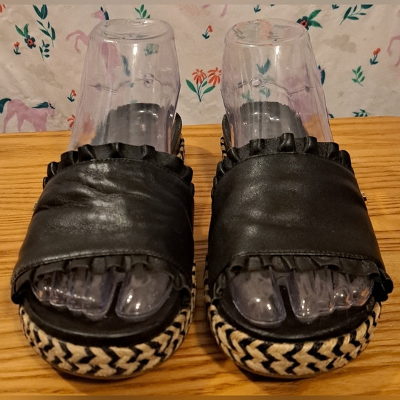 EUC Kate Spade Zahara Black Leather & Jute Ruffle Boho Slide Sandal Shoe SZ 8.5M - Picture 2 of 9